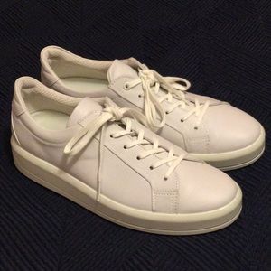 Ecco size 40 (9-9.5) white leather sneakers for women
